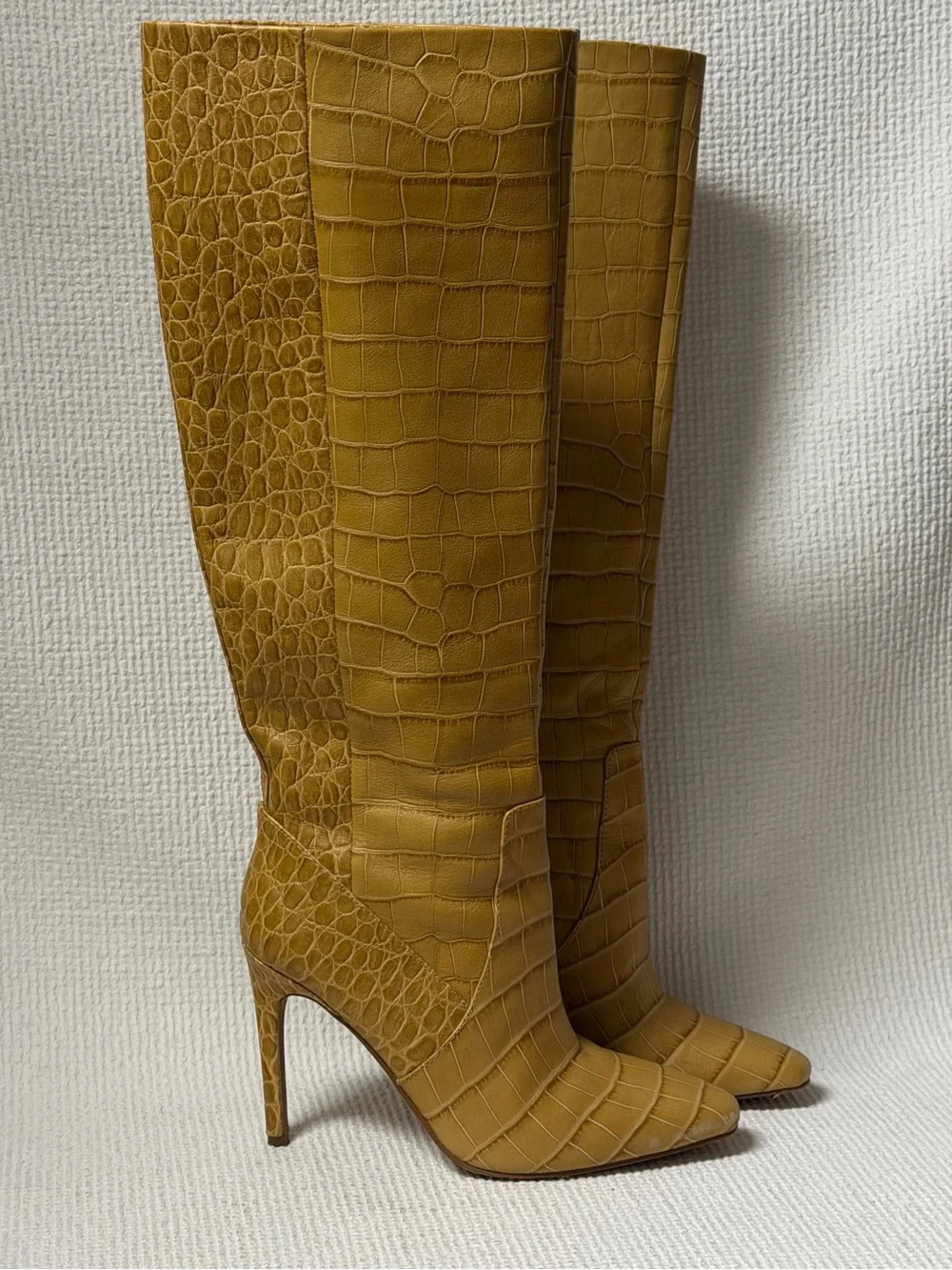 Vince Camuto Fendels Leather Croc Embossed Boots Sz 6 M Pointed Toe Stilettos